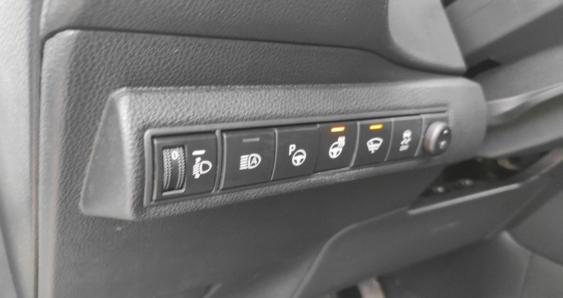 Toyota Corolla cena 103500 przebieg: 93272, rok produkcji 2020 z Zwierzyniec małe 211